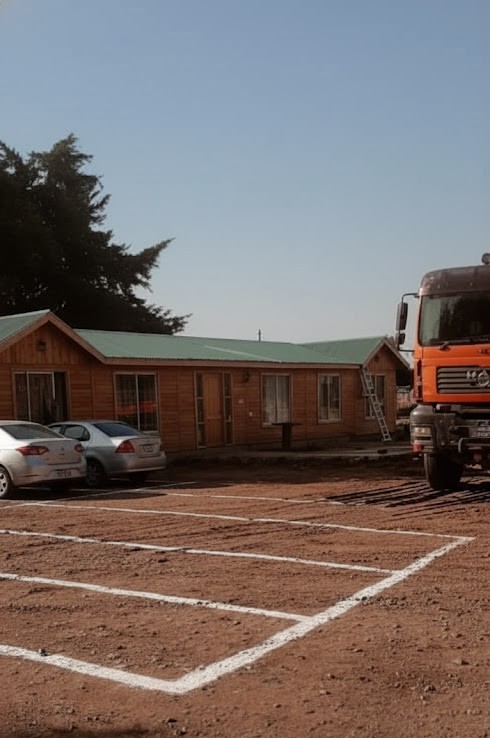 Estacionamiento del hostal